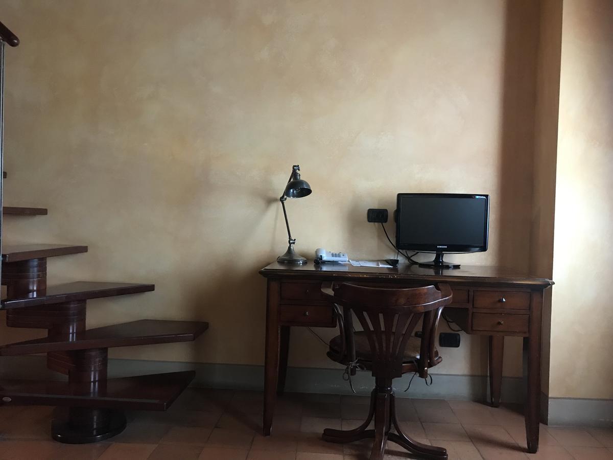 Hotel La Cantina Medolla Экстерьер фото